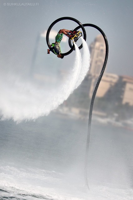 Trình diễn thể thao nghệ thuật với Flyboard, Silver Surf và Sky Rider