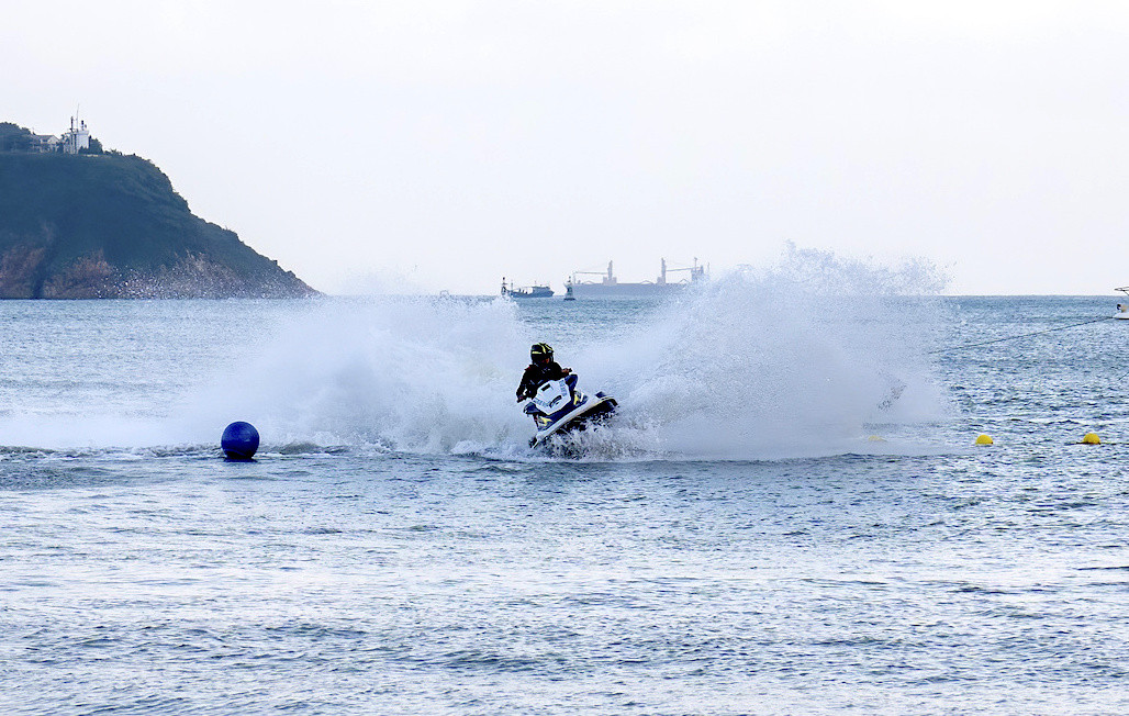 Read more about the article Màn lội ngược dòng kịch tính của diễn viên Hải Nam ở show Aquabike