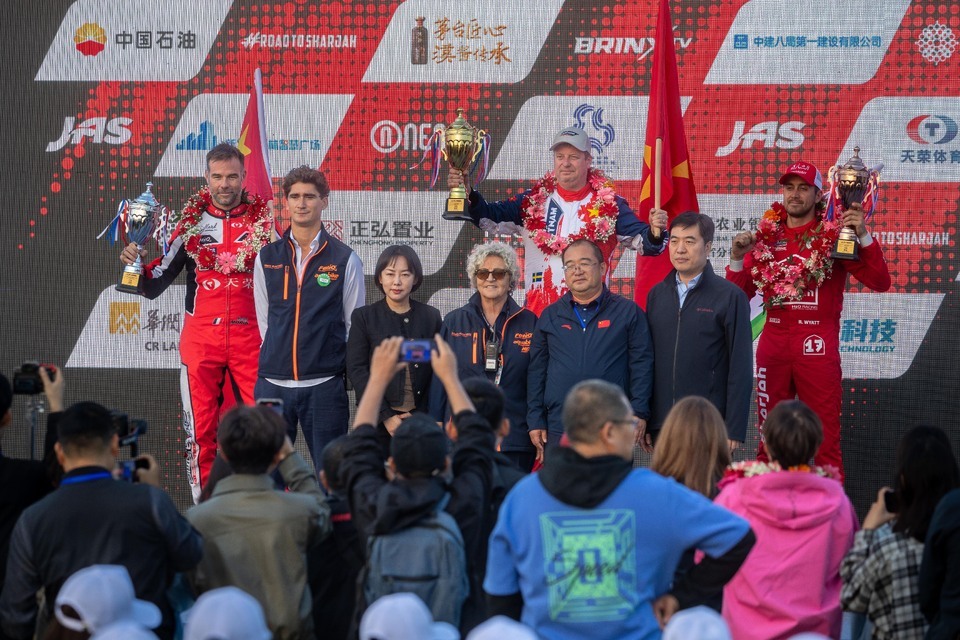 Read more about the article POLE POSITION FOR TEAM VIETNAM’S JONAS ANDERSSON IN ZHENGZHOU